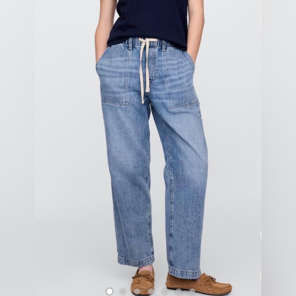 Gap Denim Easy Pants in a medium wash.   Size Medium
